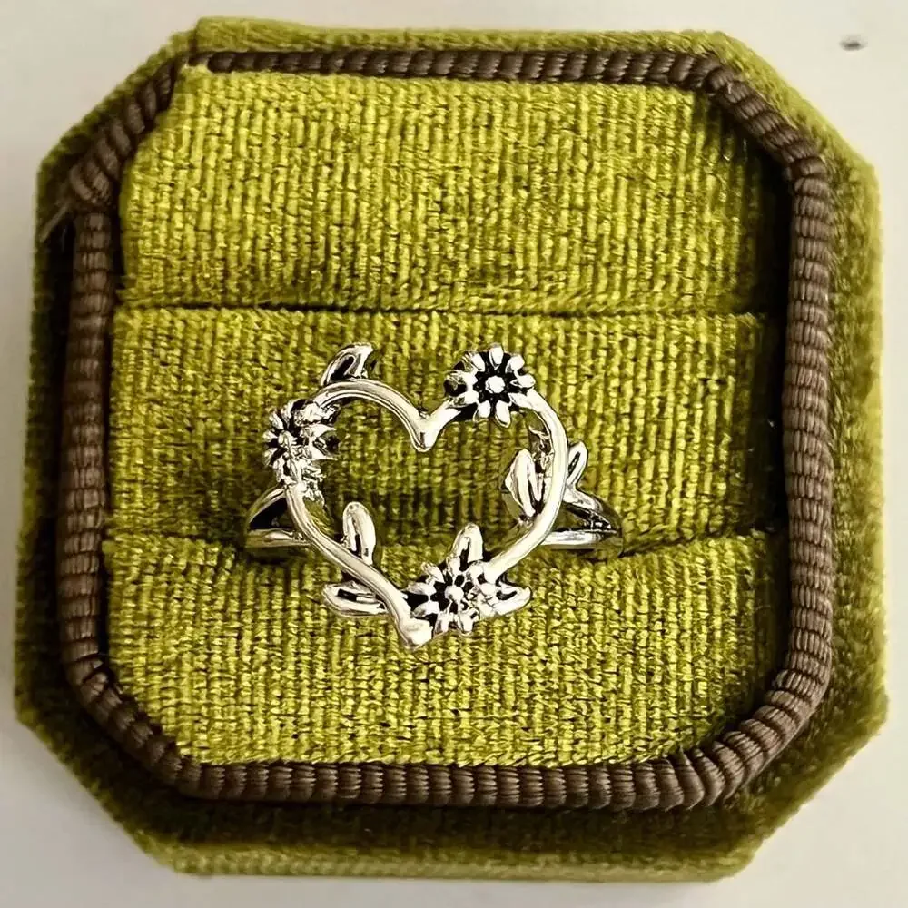 Flowering Vines Heart Ring Titanium Steel Silver Statement Ring Size 7